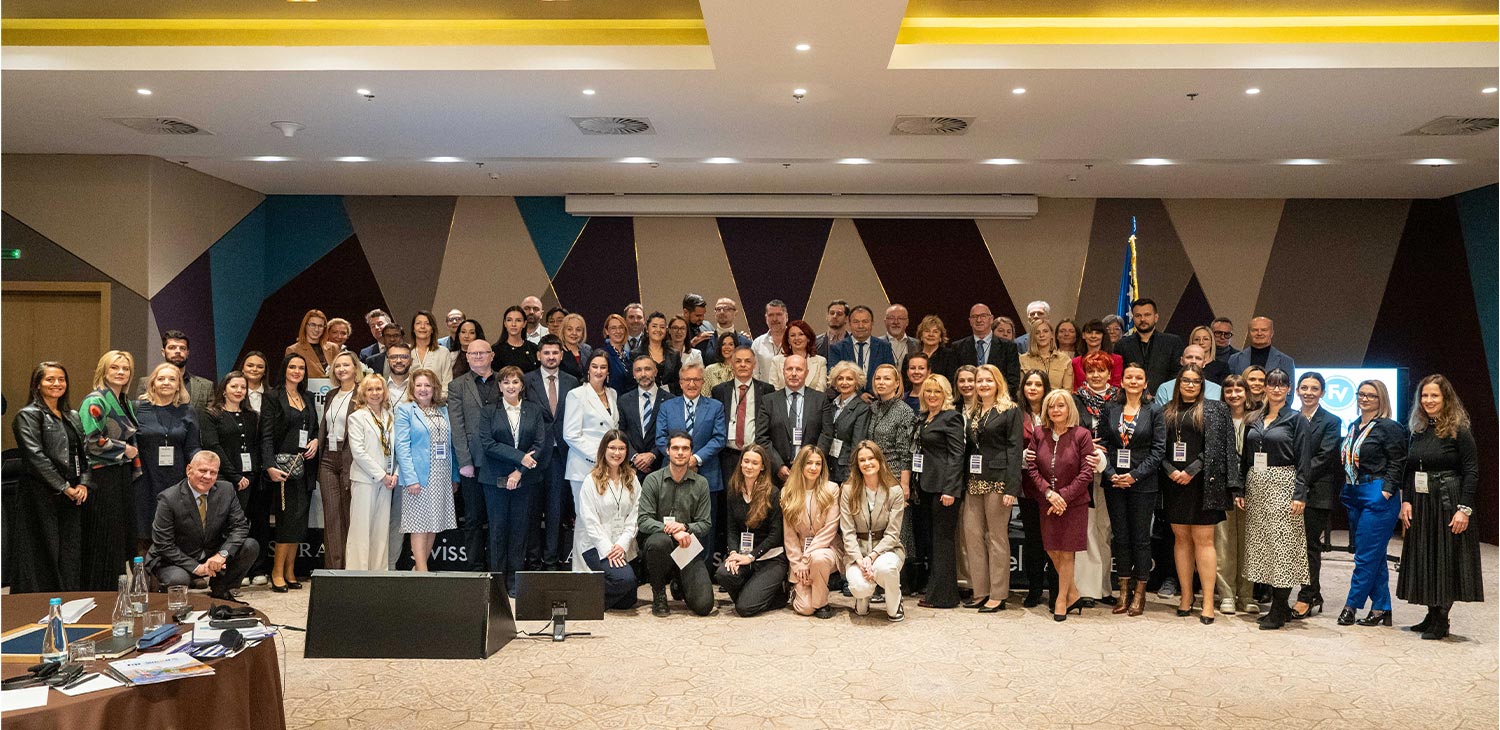 Фармацеутска комора | Фармацеутска комора Србије на ФИП Самиту јавних апотека у Сарајеву